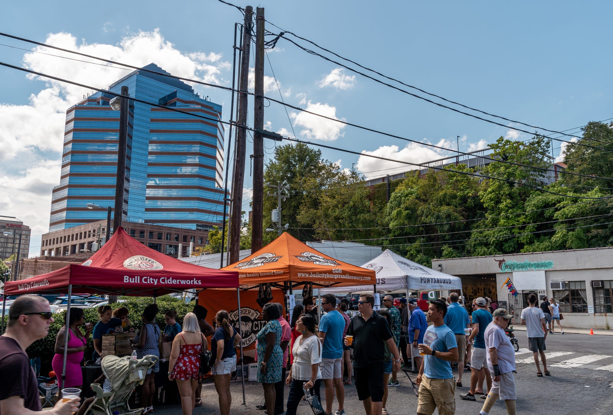Feira gastronômica ao ar livre